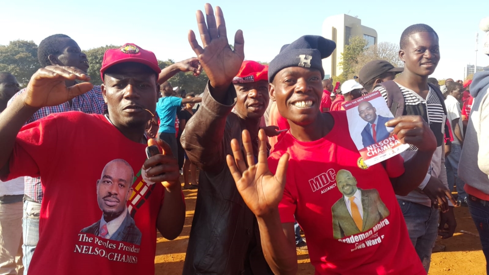 Zimbabwe's Mugabe addresses nation hours before election