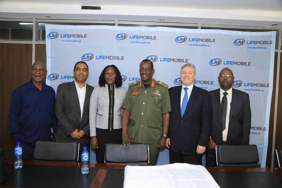 Uganda Launches First Locally Embled Smartphones Online News Minister Anite 3rd L Cti Africa S Michael Landau 2nd R And Maj Gen Mugira During The Launch
